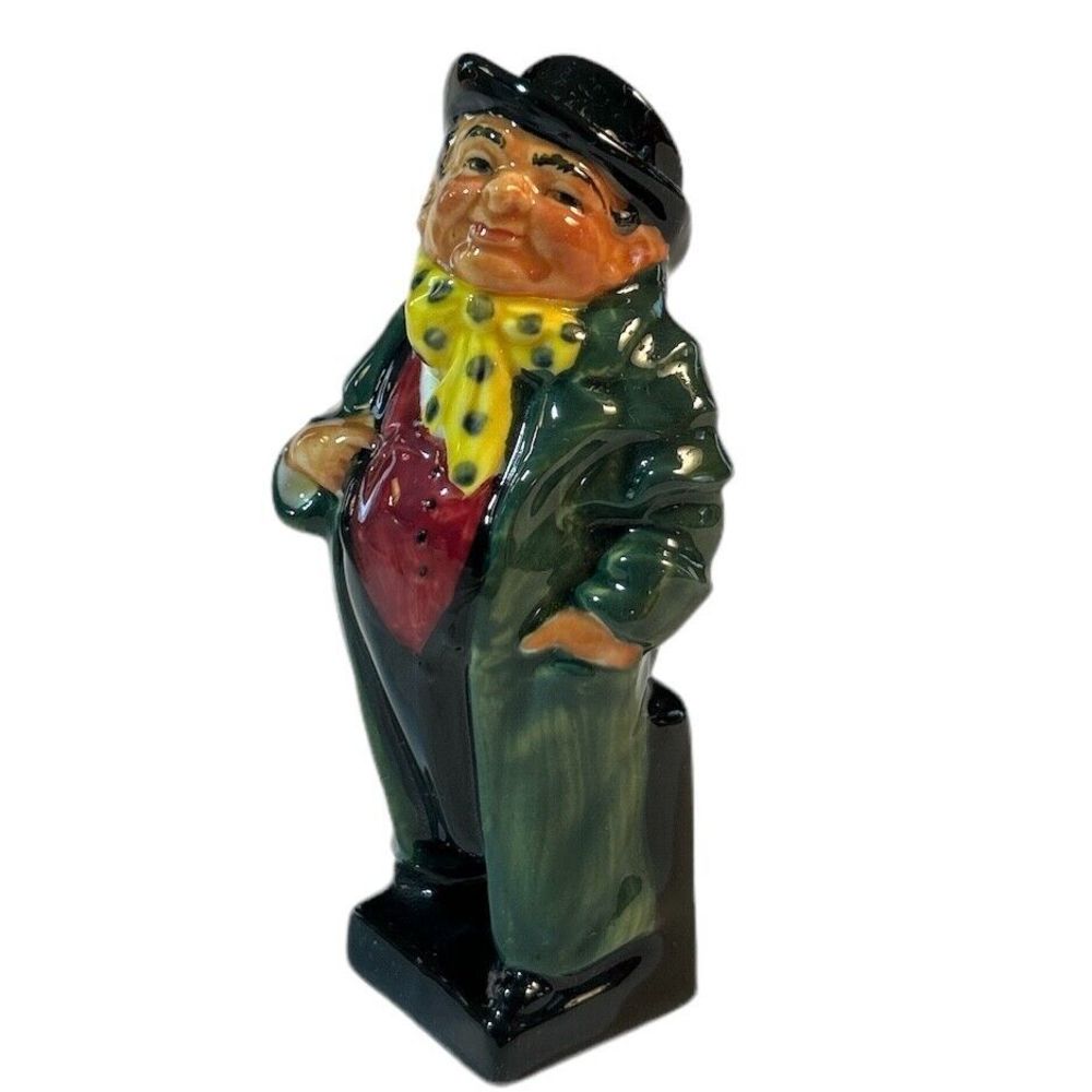 Retired Charles Dickens Tony Weller Royal Doulton Porcelain Figurine - England